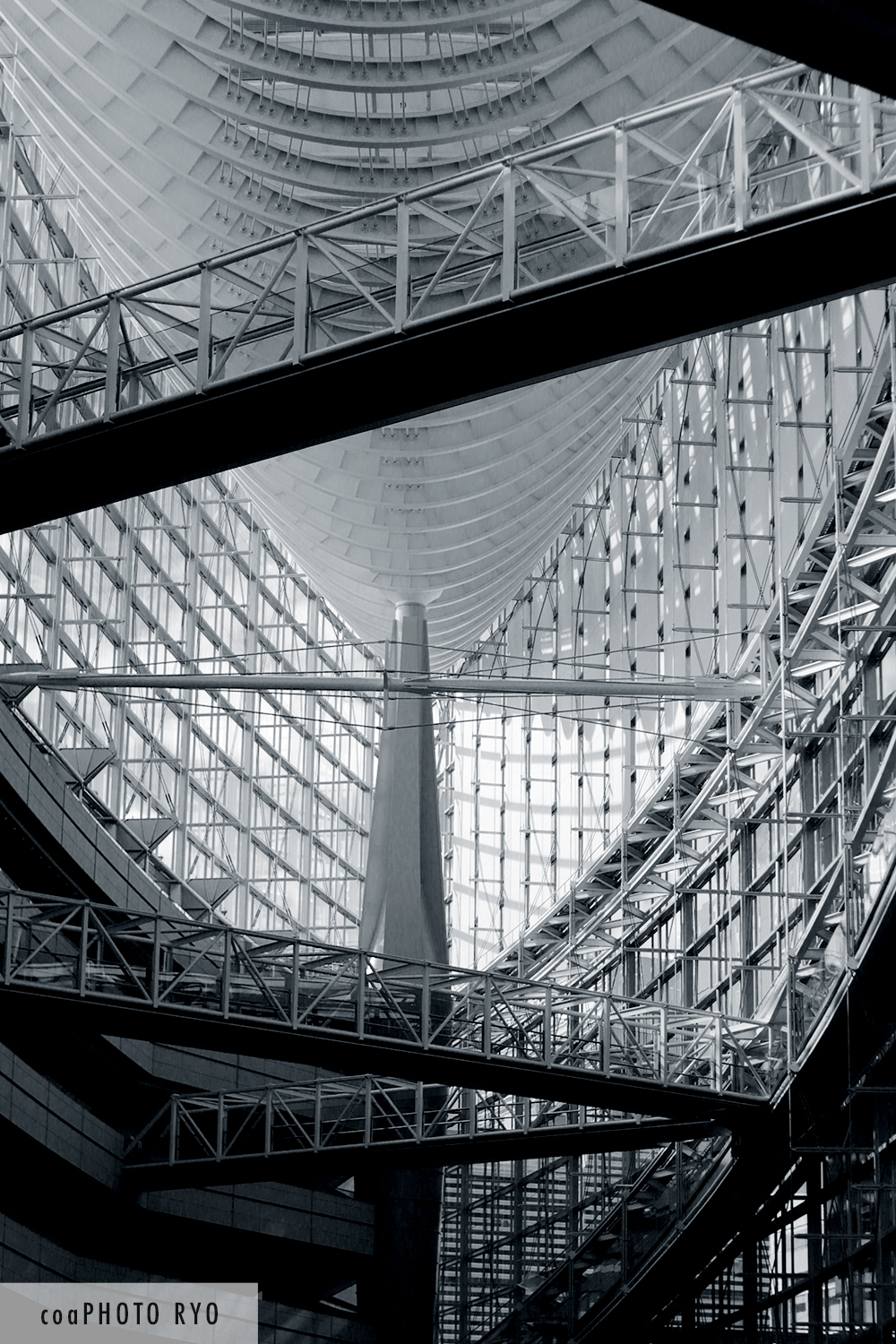 東京国際フォーラムの見上げ写真